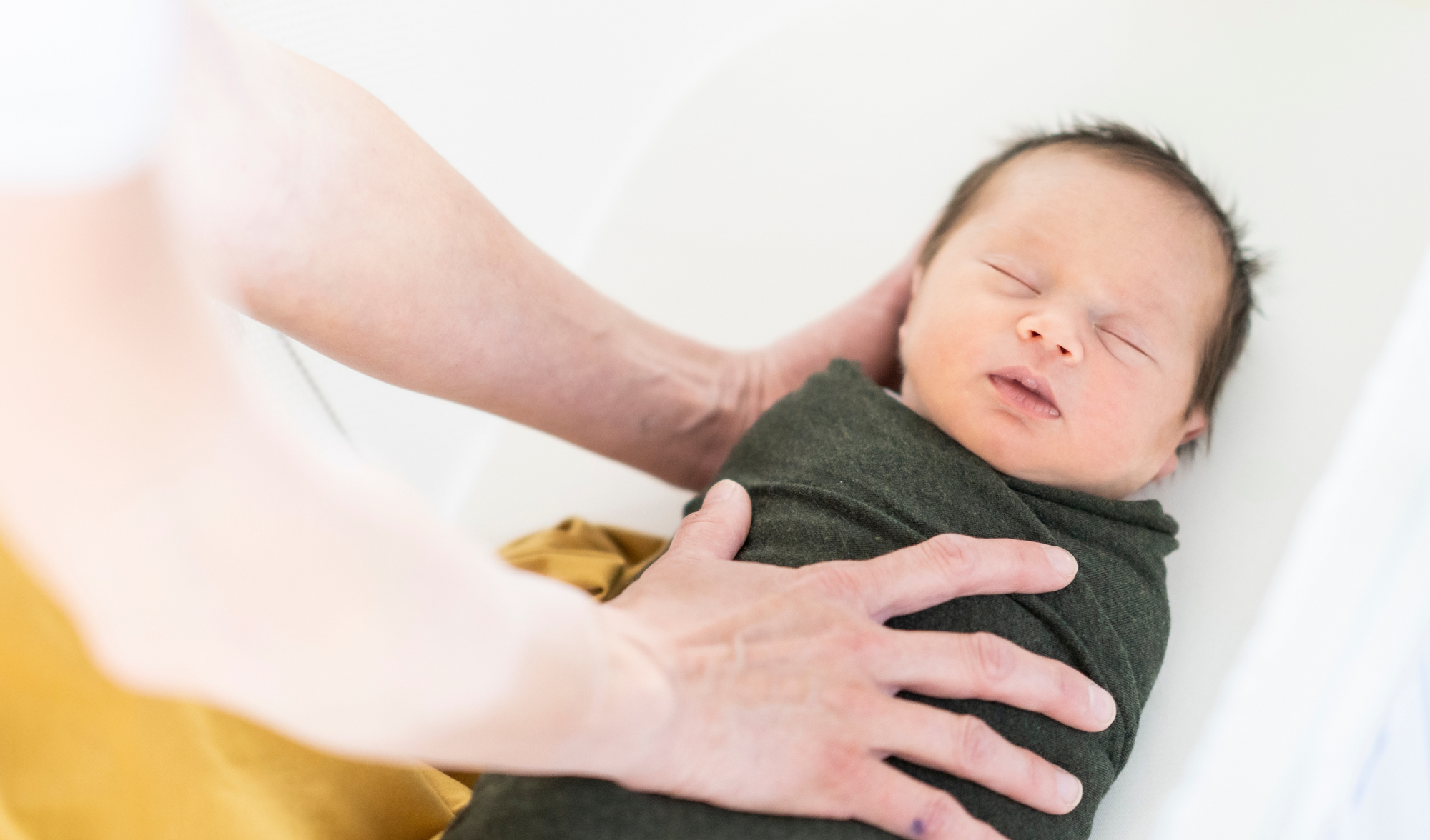 When To Stop Swaddling Your Baby