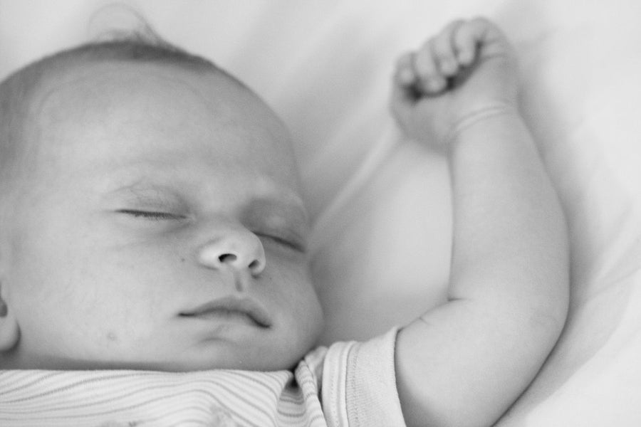3 ways to get your baby to sleep in the crib