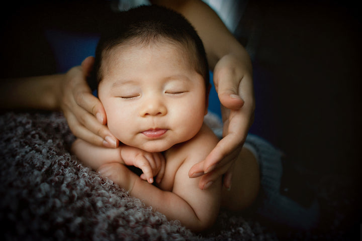 Coping with startle reflex in your baby by Babocush.com