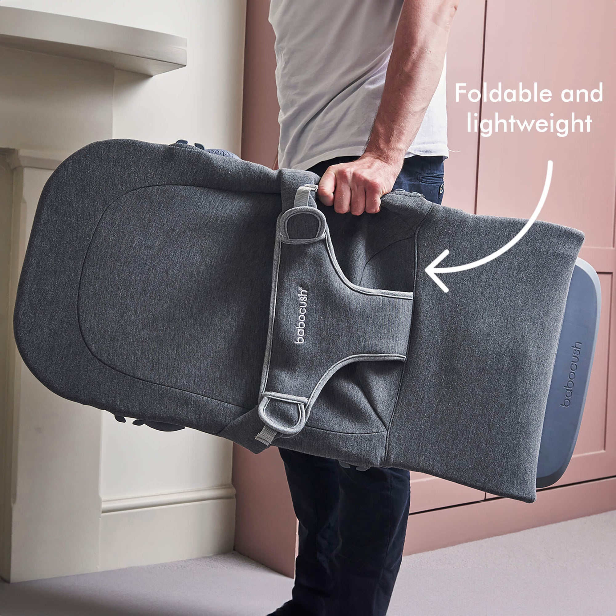 Babocush bouncer is foldable and lightweight
